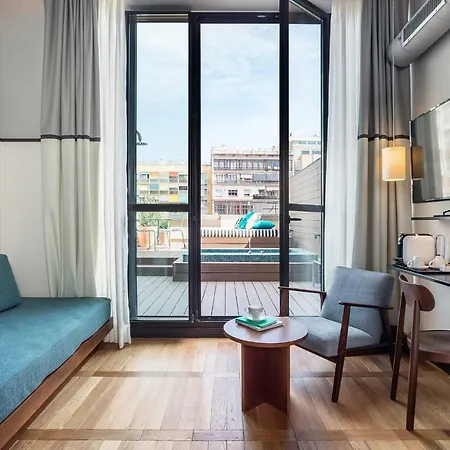 Praktik Essens 3* Barselona