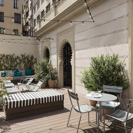 Praktik èssens Hotel Barcellona