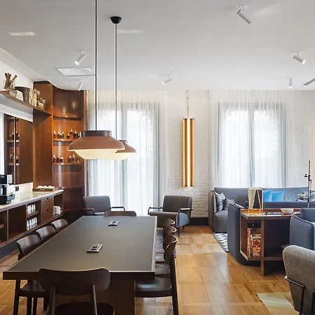 Praktik èssens Hotel