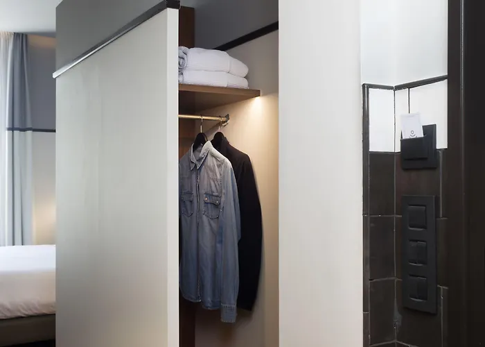 Praktik èssens Hotel