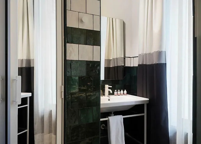 Praktik èssens Hotel